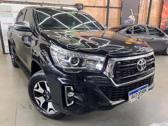 TOYOTA HILUX 2.8 SRX 4X4 CD 16V DIESEL 4P AUTOMÁTICO